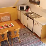 Kraker Aparthotel 3*