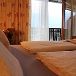 Kraker Aparthotel