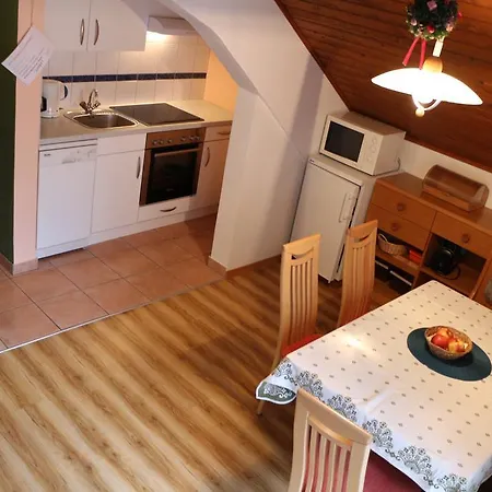 Kraker Aparthotel 3*
