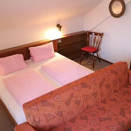 Kraker Aparthotel 3*